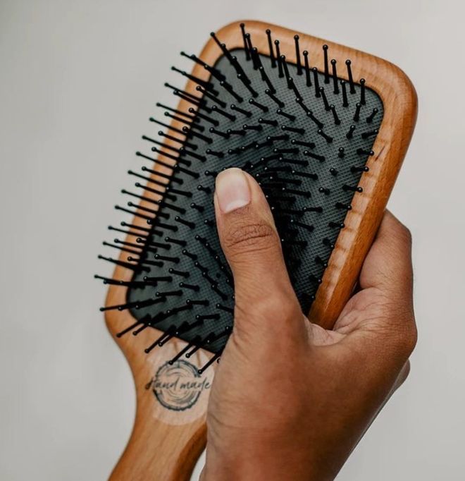 油、头皮精华、猪鬃梳、真丝枕套、发圈开元棋牌网站瀑布发养生好物丨山茶花精(图3)